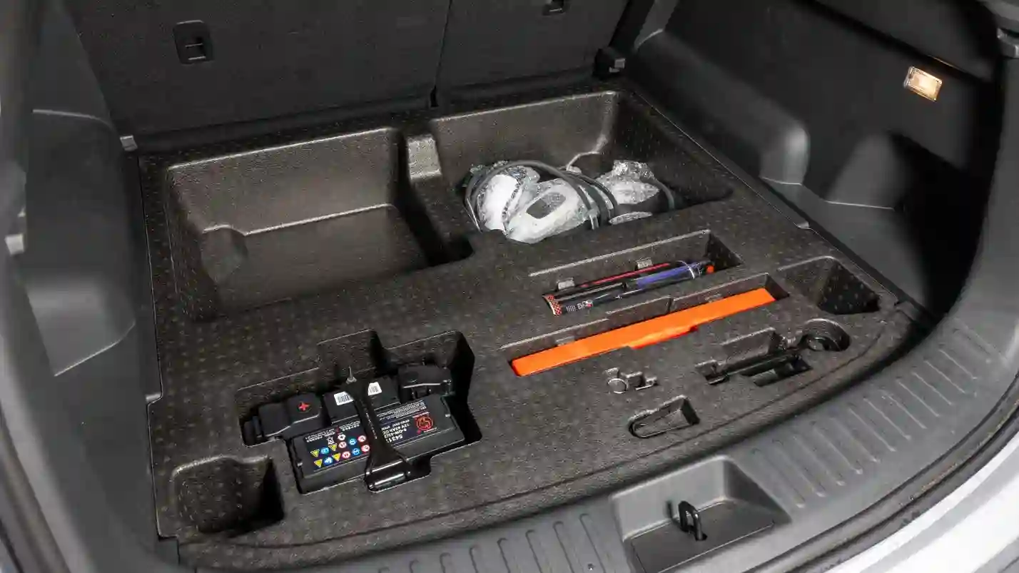 Новость EVOLUTE (Больше чем рестайлинг: первый тест обновлённого российского гибрида EVOLUTE i‑SPACE)